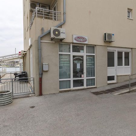 Apartment Antonela Оміш Екстер'єр фото