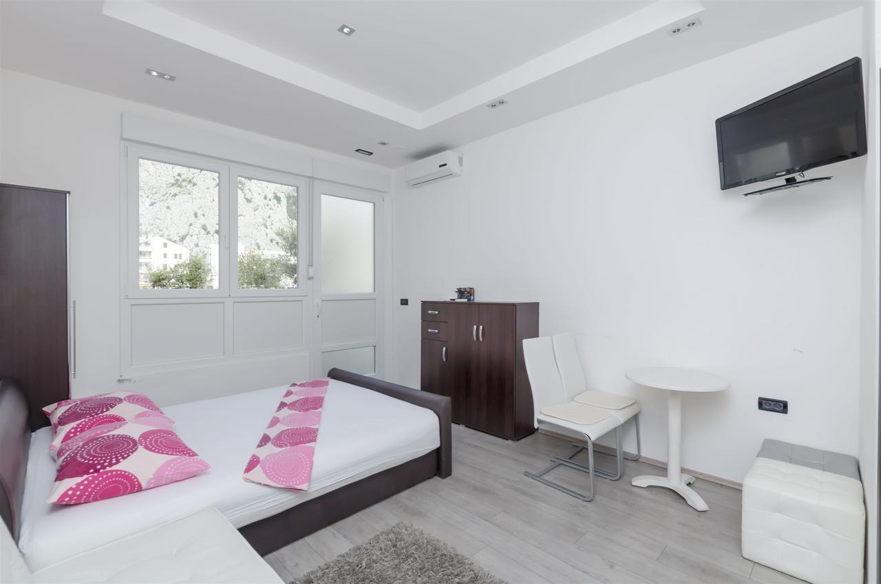 Apartment Antonela Оміш Екстер'єр фото